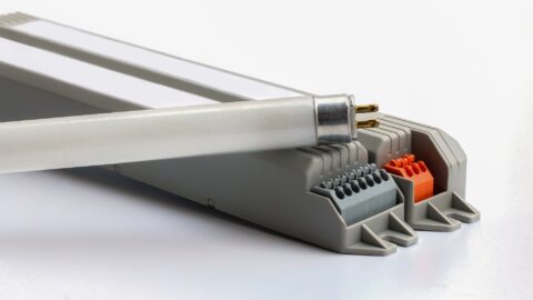 understanding ballast light